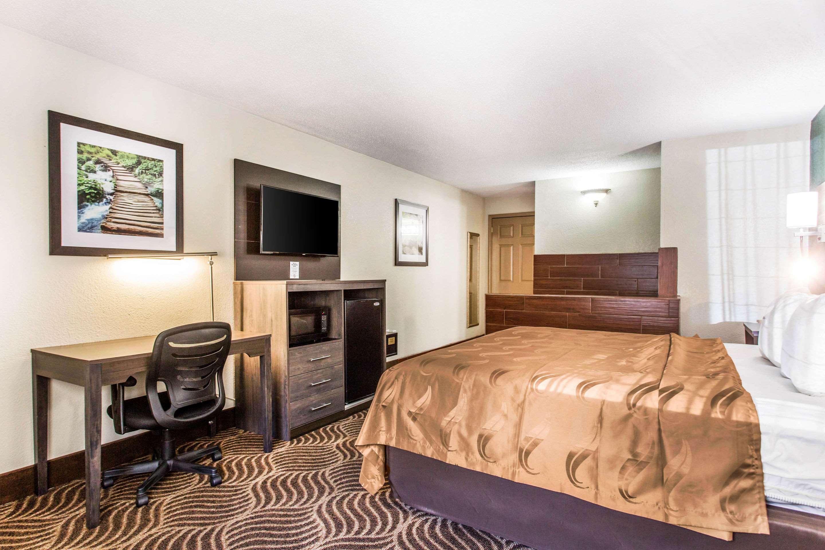 Quality Inn Black Mountain Eksteriør bilde
